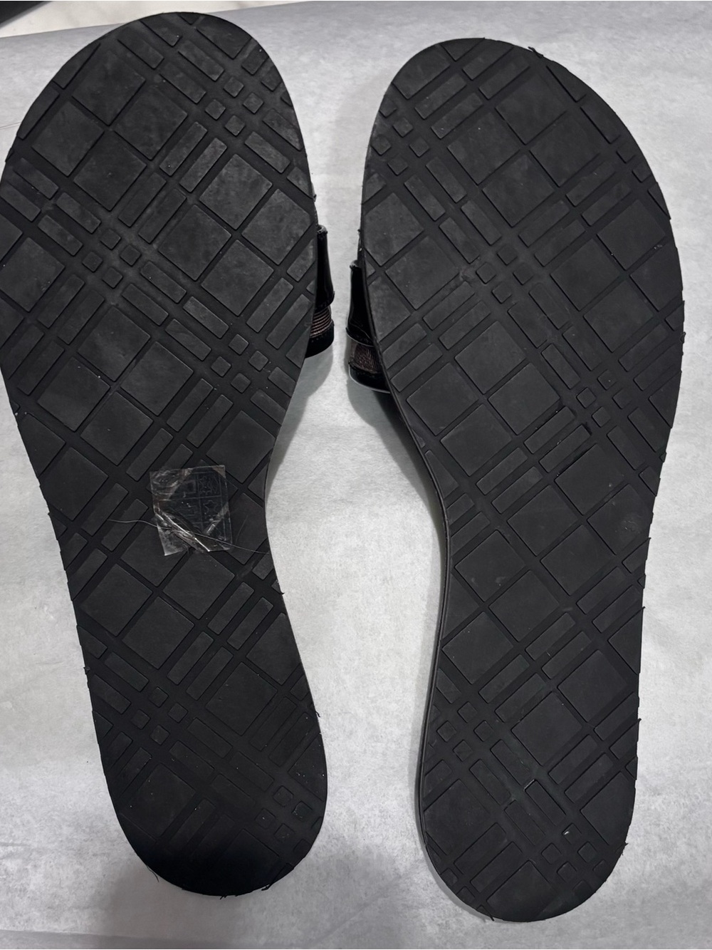 Burberry Black Patent Slide Sandals with Signature Check Strap - Picture 3 of 9